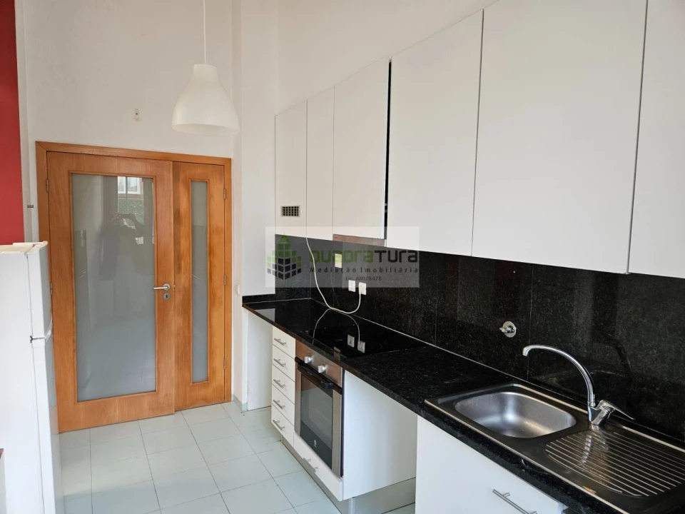 Apartamento T1 para Venda em Paranhos Foto 6