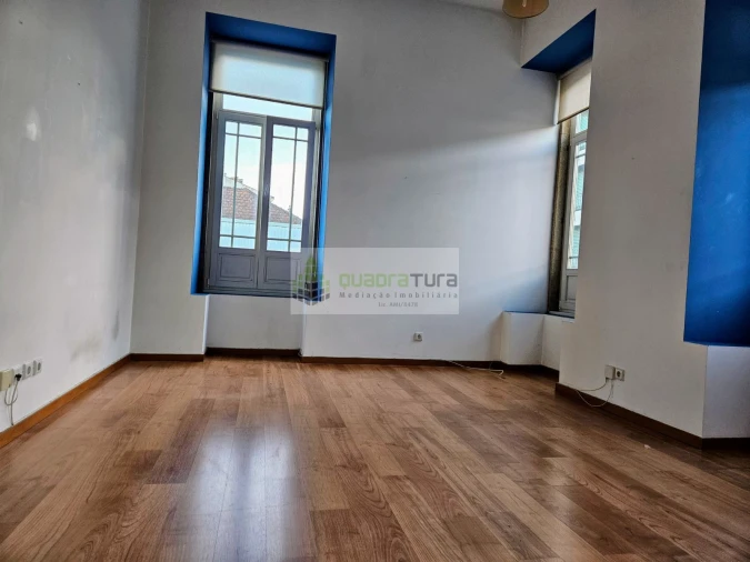 Apartamento T1 para Venda em Paranhos Foto 2