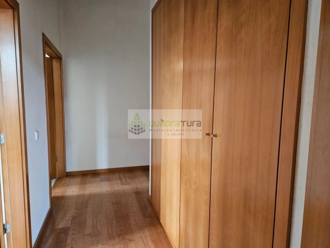 Apartamento T1 para Venda em Paranhos Foto 8