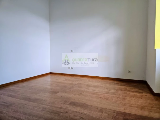 Apartamento T1 para Venda em Paranhos Foto 10