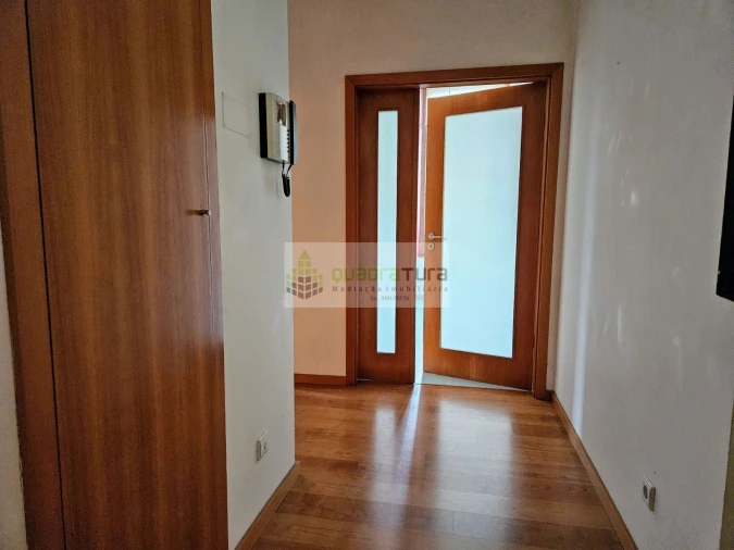 Apartamento T1 para Venda em Paranhos Foto 14