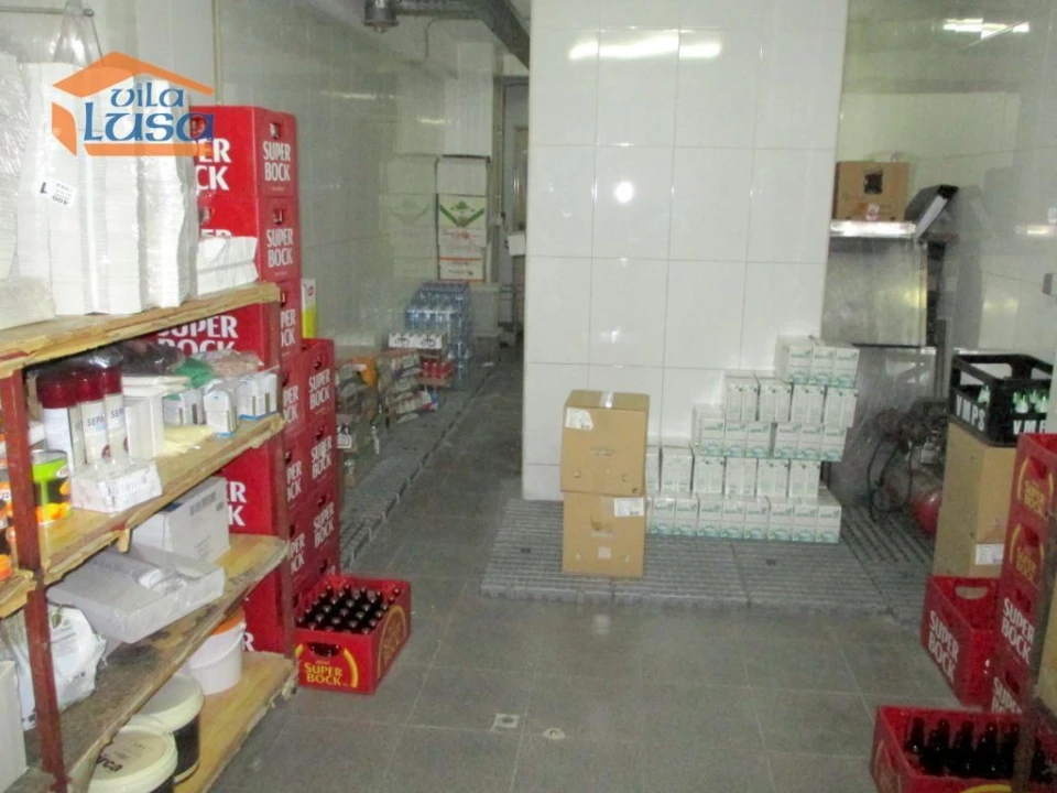 Loja para Trespasse em Vilar de Andorinho Foto 14