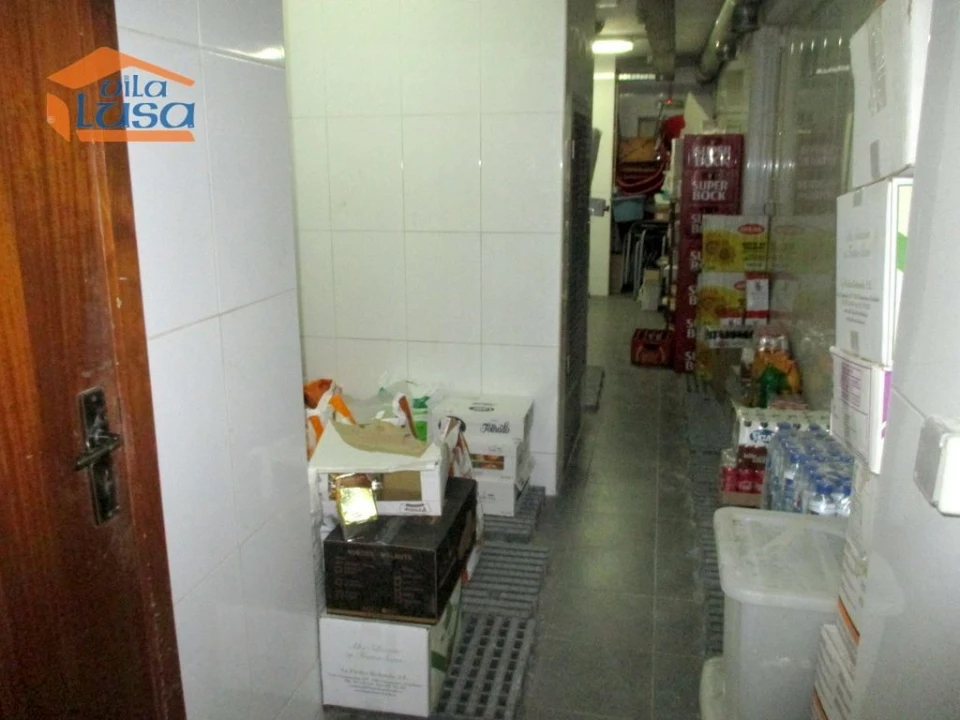 Loja para Trespasse em Vilar de Andorinho Foto 16