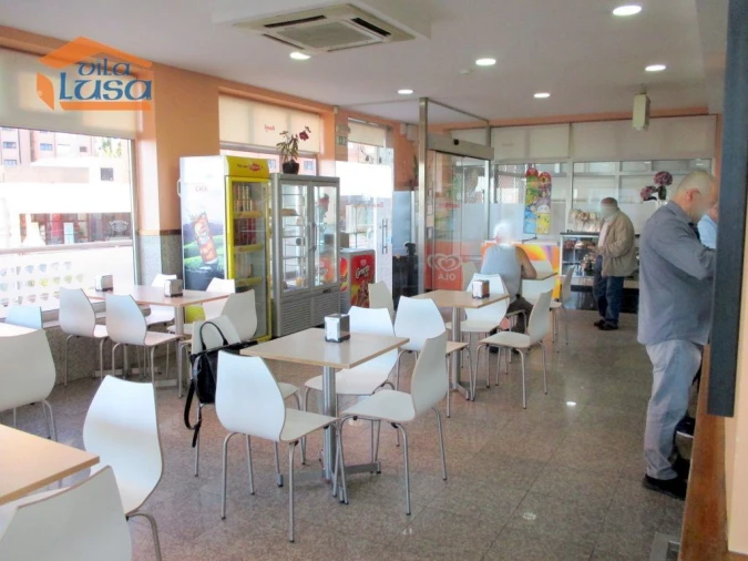 Loja para Trespasse em Vilar de Andorinho Foto 2