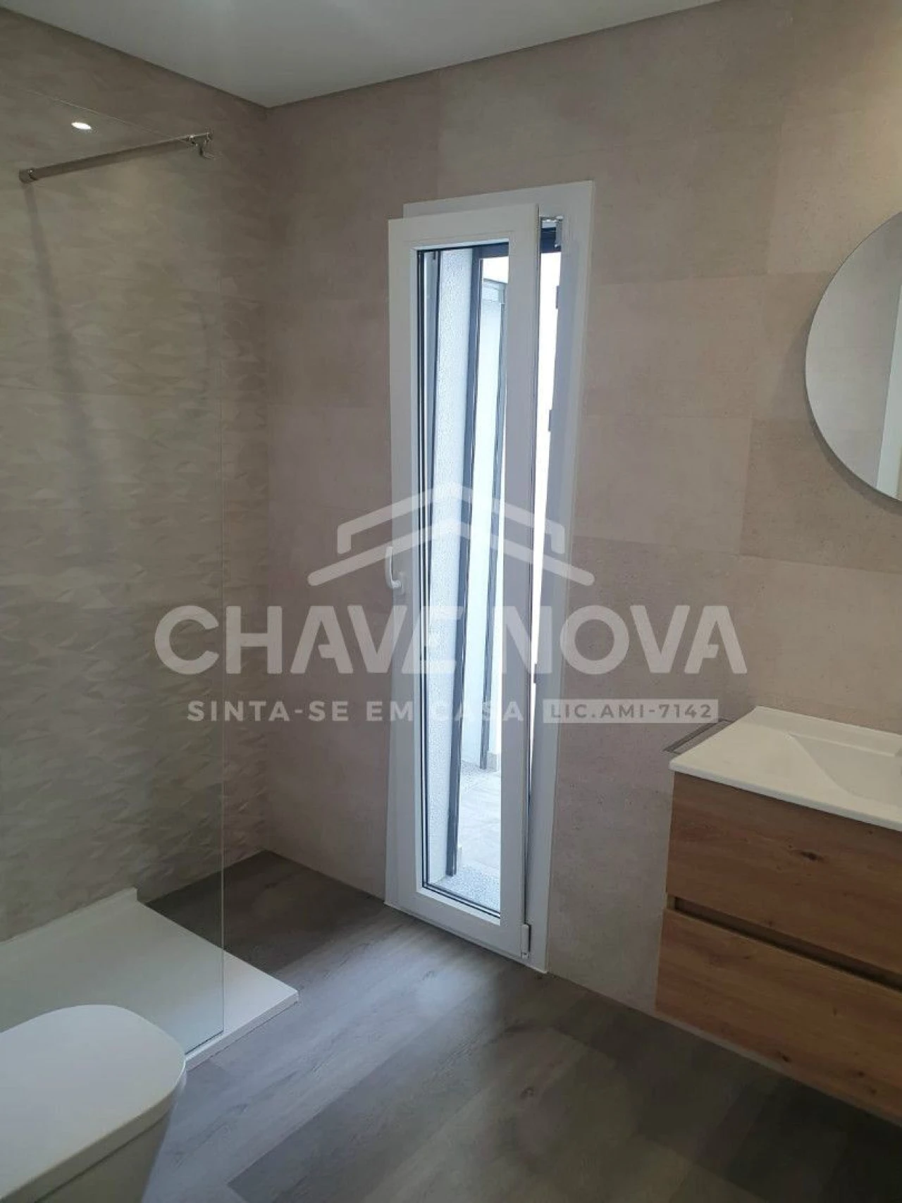 Apartamento T1 para Venda em Corroios Foto 9