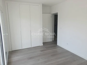 Apartamento T1 para Venda em Corroios