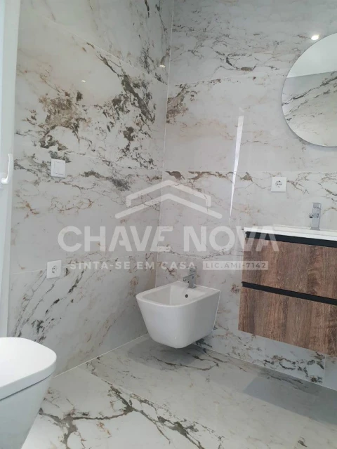 Apartamento T1 para Venda em Corroios