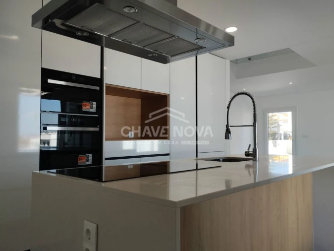 Apartamento T1 para Venda em Corroios Foto 2