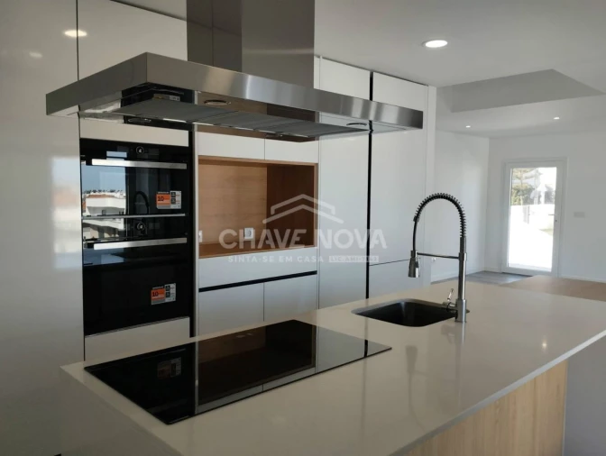 Apartamento T1 para Venda em Corroios Foto 3