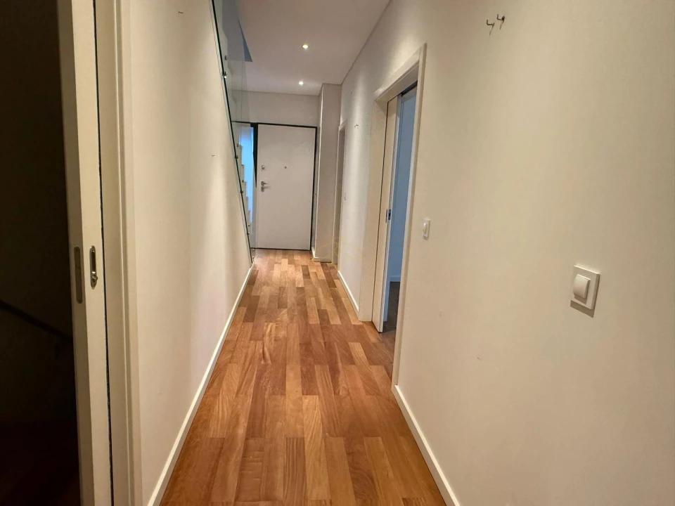 Moradia T4 para Venda em São Domingos de Rana Foto 14