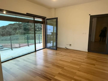 Moradia T4 para Venda em São Domingos de Rana