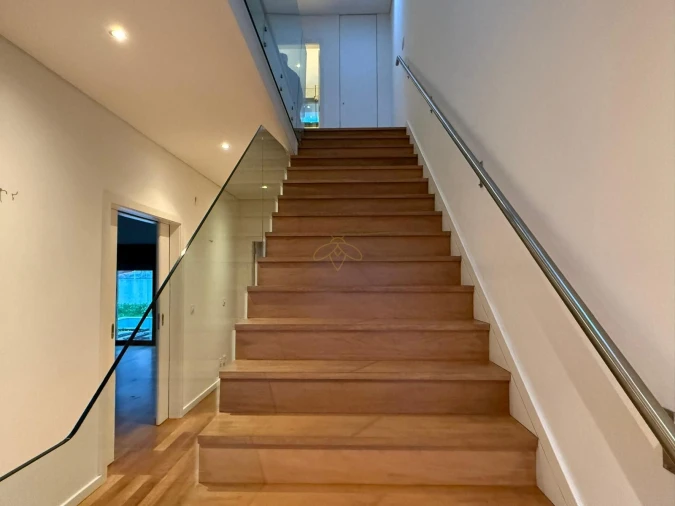 Moradia T4 para Venda em São Domingos de Rana Foto 10