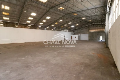 Armazém para Arrendamento em Santa Maria de Lamas