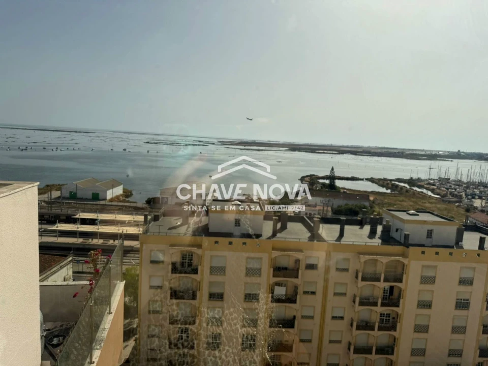 Apartamento T4 para Venda em Faro (Sé e São Pedro) Foto 2