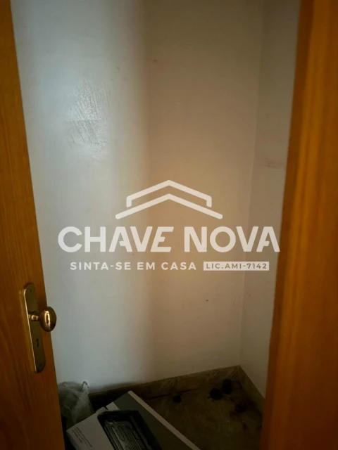 Apartamento T4 para Venda em Faro (Sé e São Pedro)