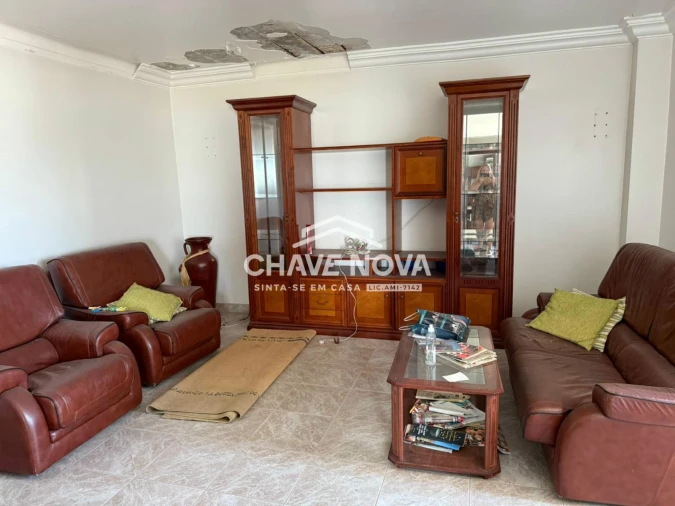Apartamento T4 para Venda em Faro (Sé e São Pedro) Foto 6