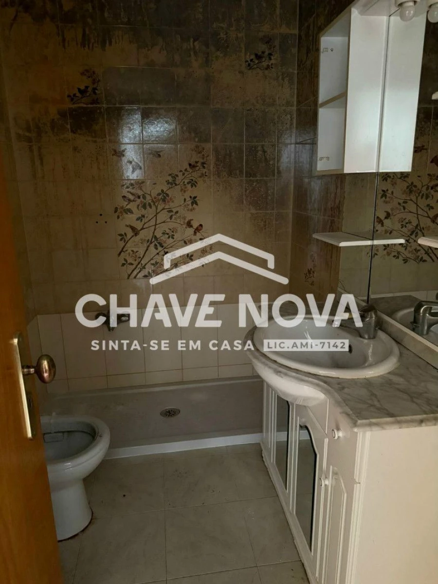 Apartamento T4 para Venda em Faro (Sé e São Pedro) Foto 13