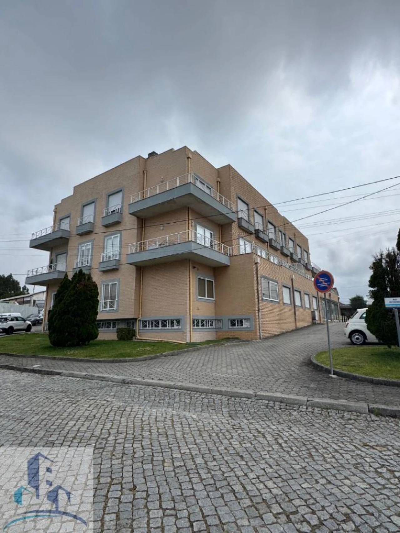 Apartamento T2 para Venda em Nogueira da Regedoura Foto 1