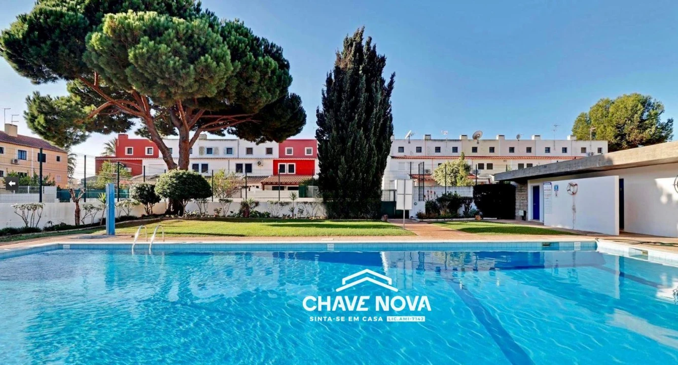 Moradia T3 para Arrendamento em Quarteira Foto 3