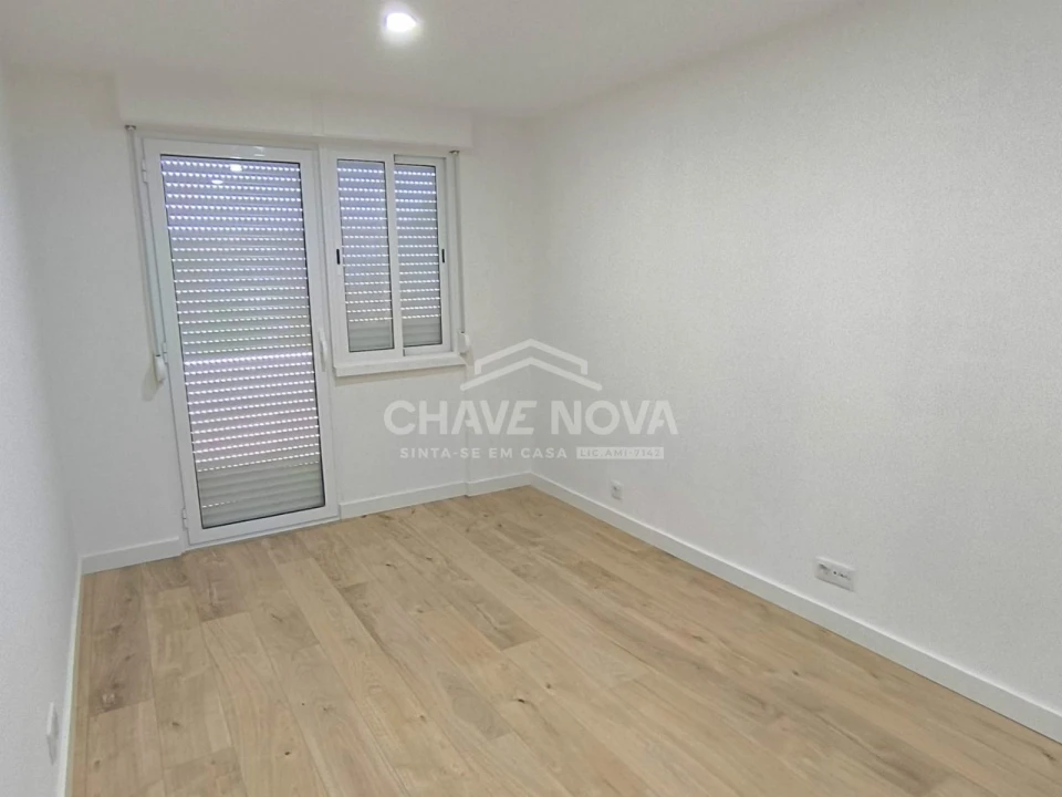 Apartamento T3 para Venda em Águas Livres Foto 4