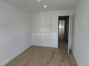 Apartamento T3 para Venda em Águas Livres