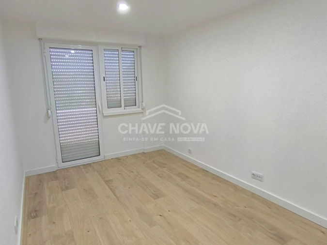 Apartamento T3 para Venda em Águas Livres Foto 4