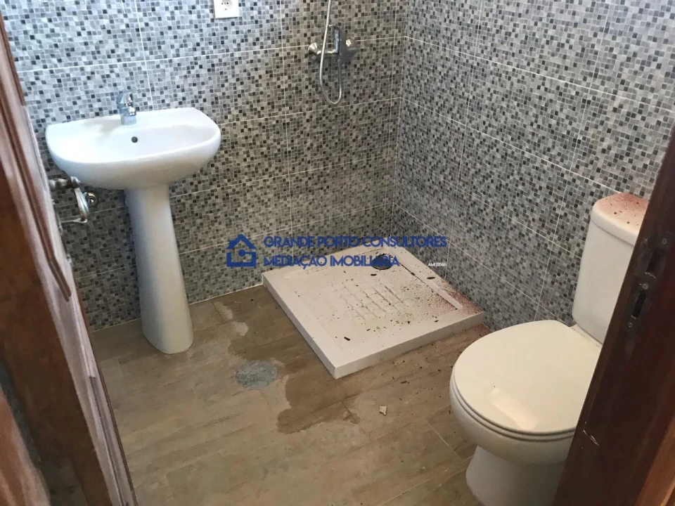 Moradia T3 para Venda em Aguas Santas Foto 15