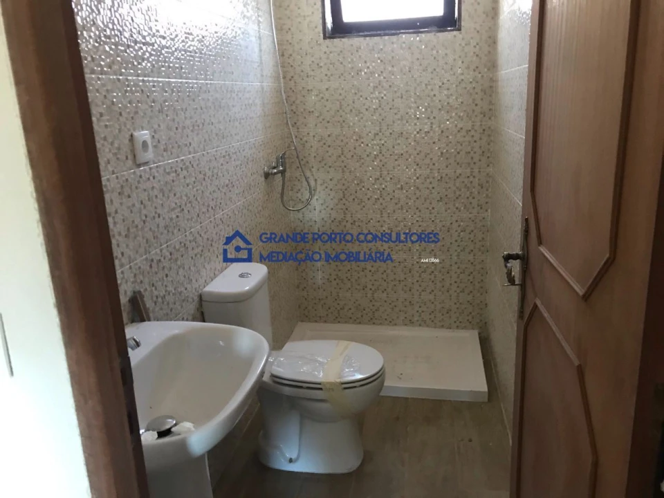 Moradia T3 para Venda em Aguas Santas Foto 14