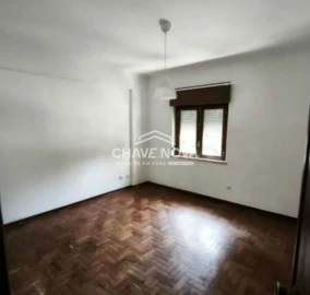 Apartamento T2 para Venda em Massamá e Monte Abraão