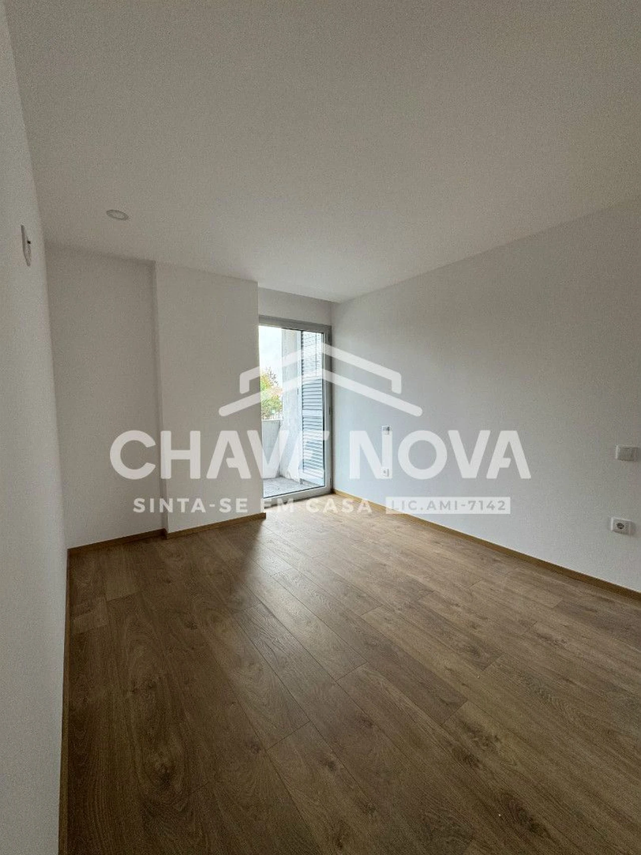 Apartamento T1 para Arrendamento em Ramalde Foto 5