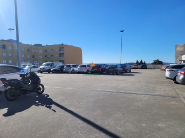 Loja para Venda em Gondomar (São Cosme), Valbom e Jovim