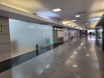 Loja para Venda em Gondomar (São Cosme), Valbom e Jovim