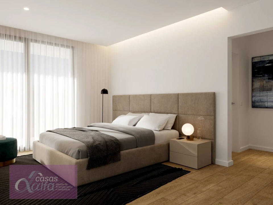 Apartamento T4 para Venda em Parceiros e Azoia Foto 8