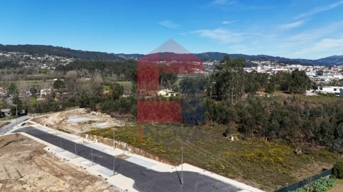 Terreno para Venda em Loureira