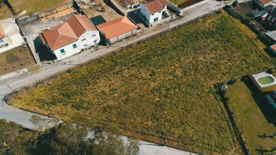 Terreno P/ Prédio para Venda em Fornelos Foto 2