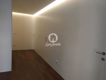Apartamento T3 para Venda em Cedofeita, Santo Ildefonso, Sé, Miragaia, São Nicolau e Vitória