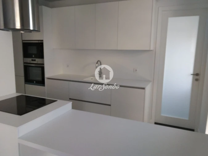 Apartamento T3 para Venda em Cedofeita, Santo Ildefonso, Sé, Miragaia, São Nicolau e Vitória Foto 4