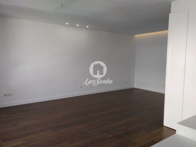 Apartamento T3 para Venda em Cedofeita, Santo Ildefonso, Sé, Miragaia, São Nicolau e Vitória Foto 11