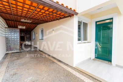 Moradia T3 para Venda em Funchal (Santa Maria Maior)