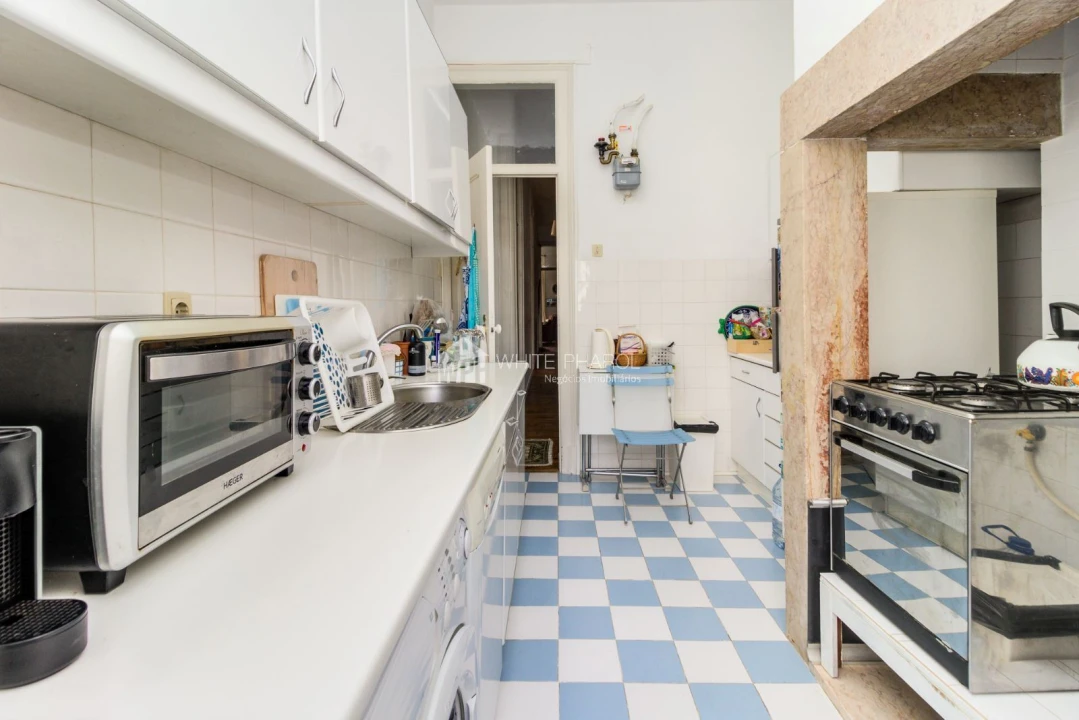 Apartamento T4 para Venda em Campo de Ourique Foto 18