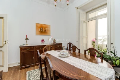 Apartamento T4 para Venda em Campo de Ourique