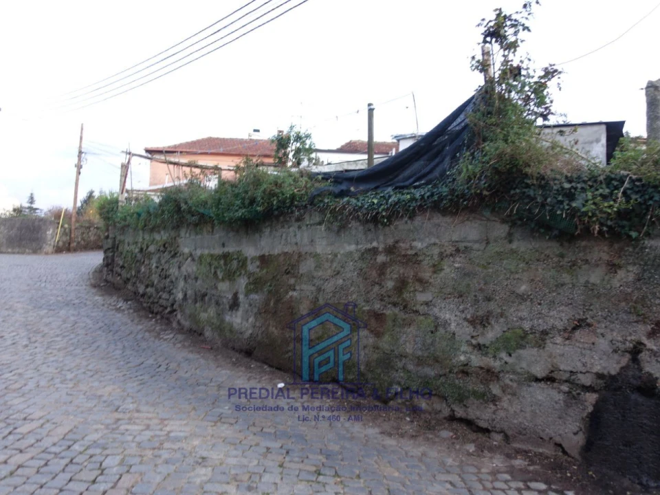 Moradia T1 para Venda em Baguim do Monte (Rio Tinto) Foto 2