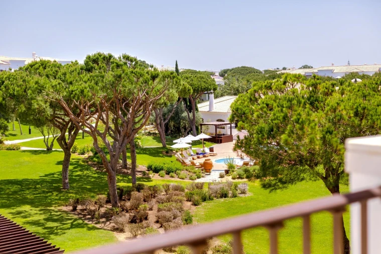 Moradia T4 para Venda em Albufeira e Olhos de Água Foto 3