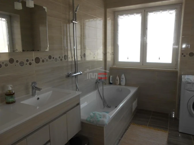 Moradia T3 para Venda em Fatima Foto 24