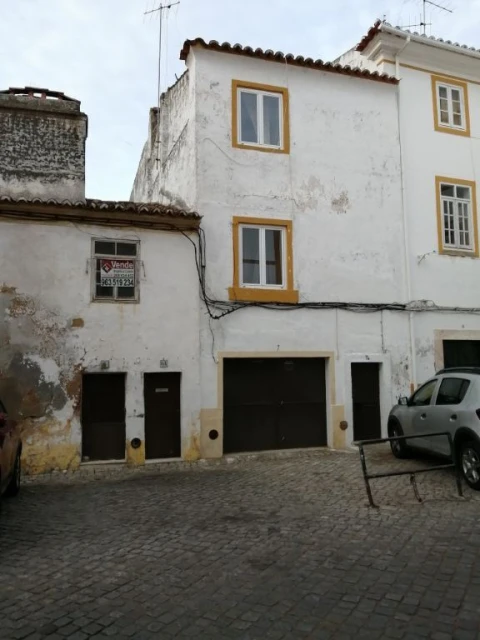 Moradia T0 para Venda em Caia, São Pedro e Alcáçova