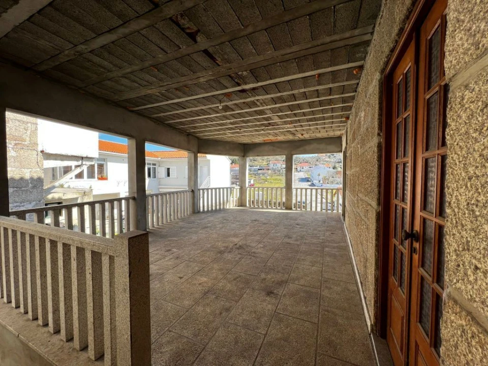 Moradia T12 para Venda em Torre de D. Chama Foto 3