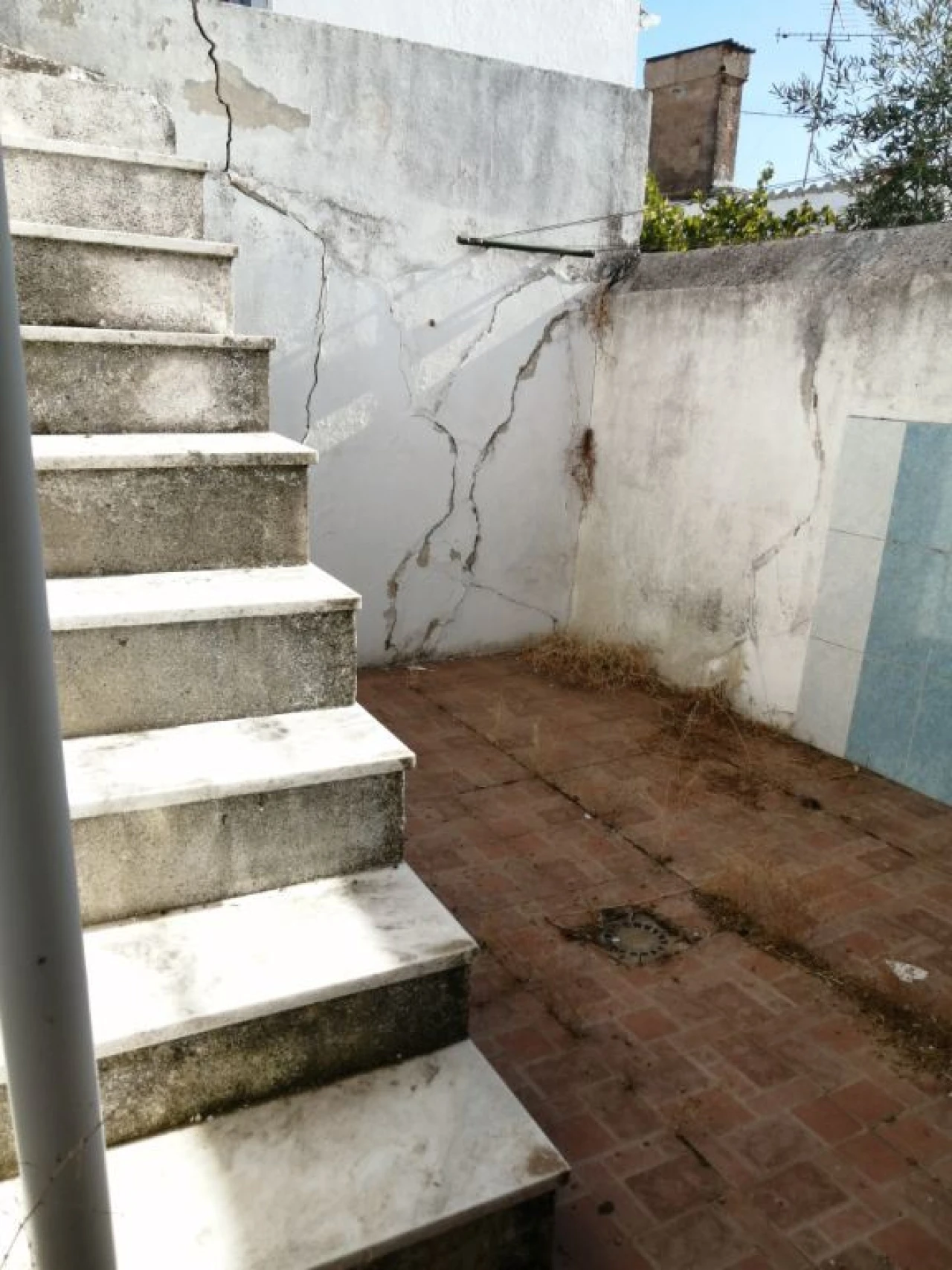 Moradia T0 para Venda em Barbacena e Vila Fernando Foto 9