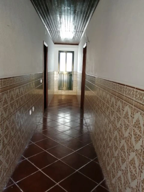 Moradia T0 para Venda em Barbacena e Vila Fernando