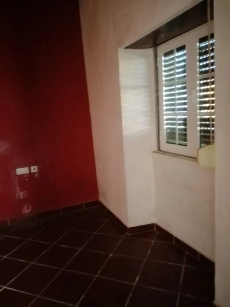 Moradia T0 para Venda em Barbacena e Vila Fernando Foto 8