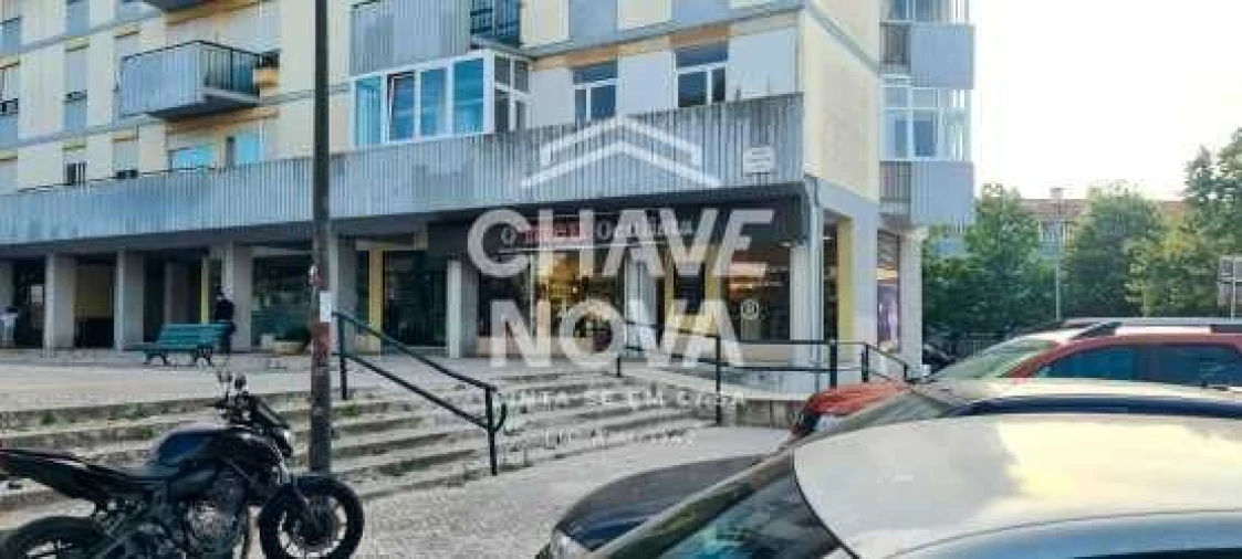 Loja para Venda em Olivais Foto 2